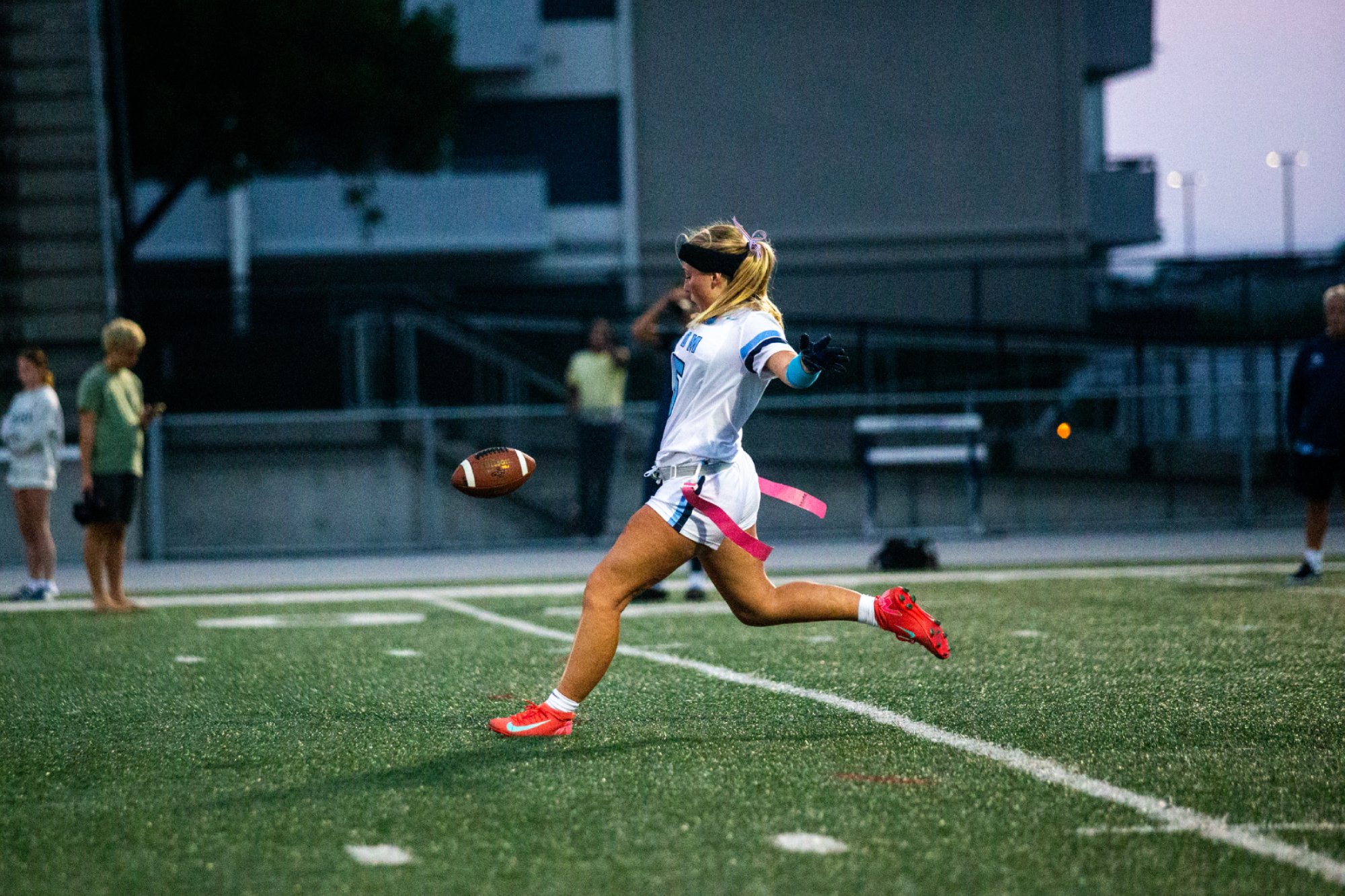 NH v CdM AnnaSofia Dickens