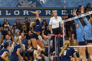 NH-v-CdM-2025-Ella hitting