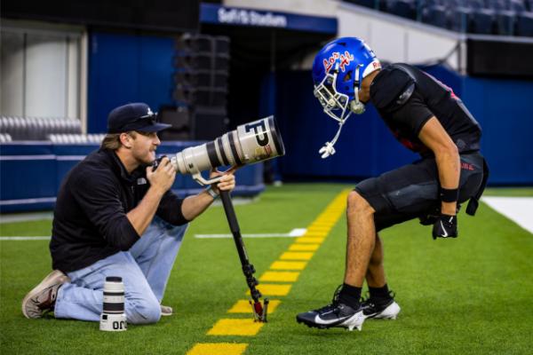 E-v-LA-2025-camera-celebration-scaled