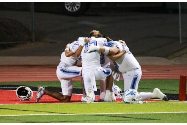 CdM v YL 2025 teammates kneeling