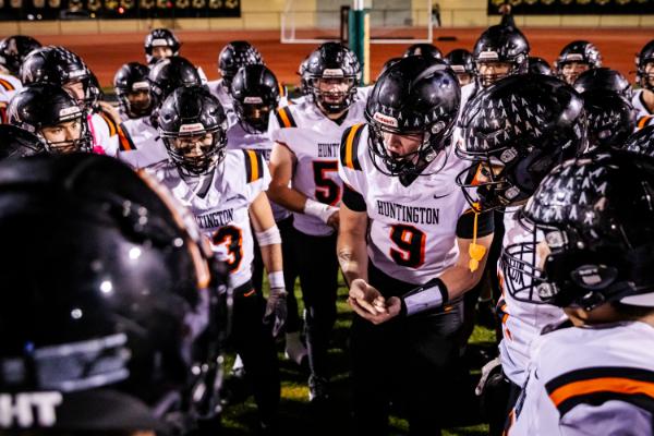 HB v Edison 2025 HB huddle